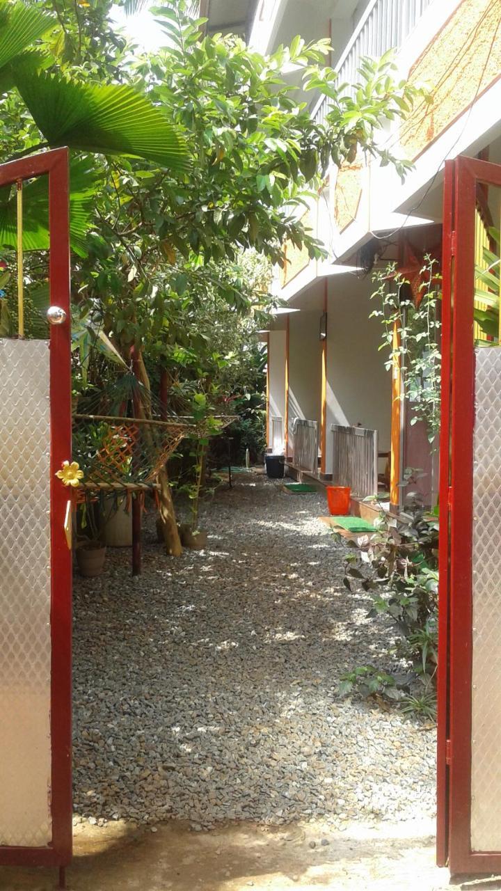 Hôtel Baby House à Varkala Extérieur photo