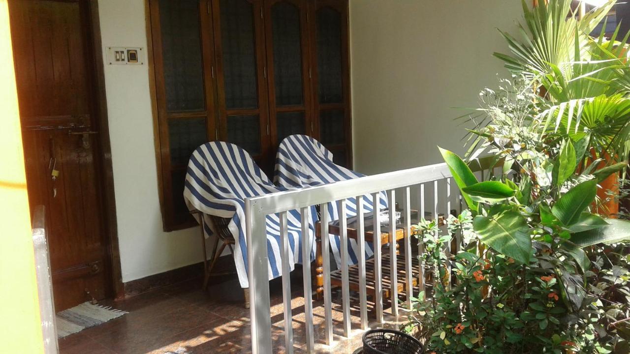 Hôtel Baby House à Varkala Extérieur photo