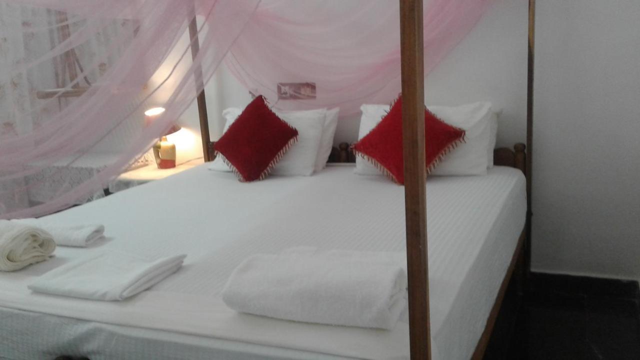 Hôtel Baby House à Varkala Extérieur photo